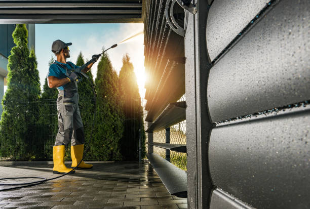 Best Sign and Awning Cleaning  in Mills, WY